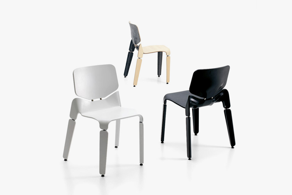 Robo_Chair_Inspired_by_Chris_Cunningham_02.jpg