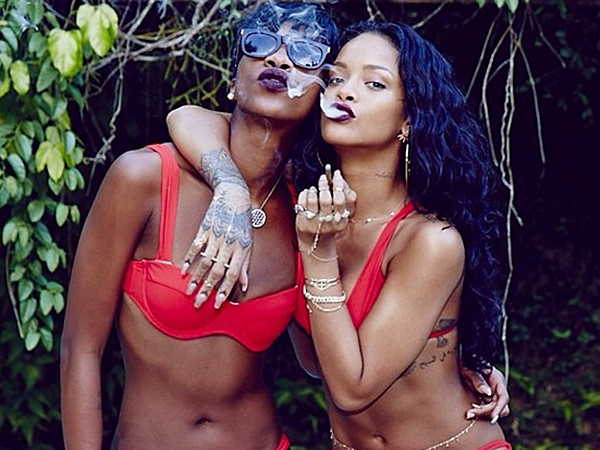 Rihanna_Smokes_With_A_Friend_In_Bikinis_In_Brazil_LB3.jpg