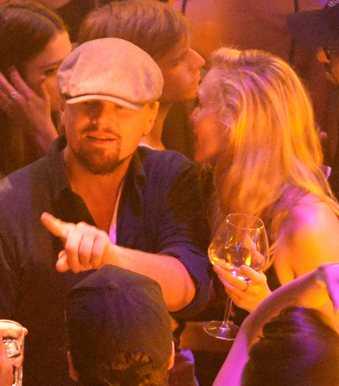 gallery_main_Leonardo_DiCaprio_Drunk_Flirting_02.jpg