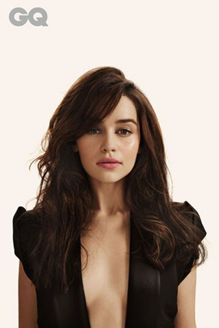 Emilia_Clarke_Braless_In_The_April_2012_Issue_Of_GQ_02_450x675.jpg