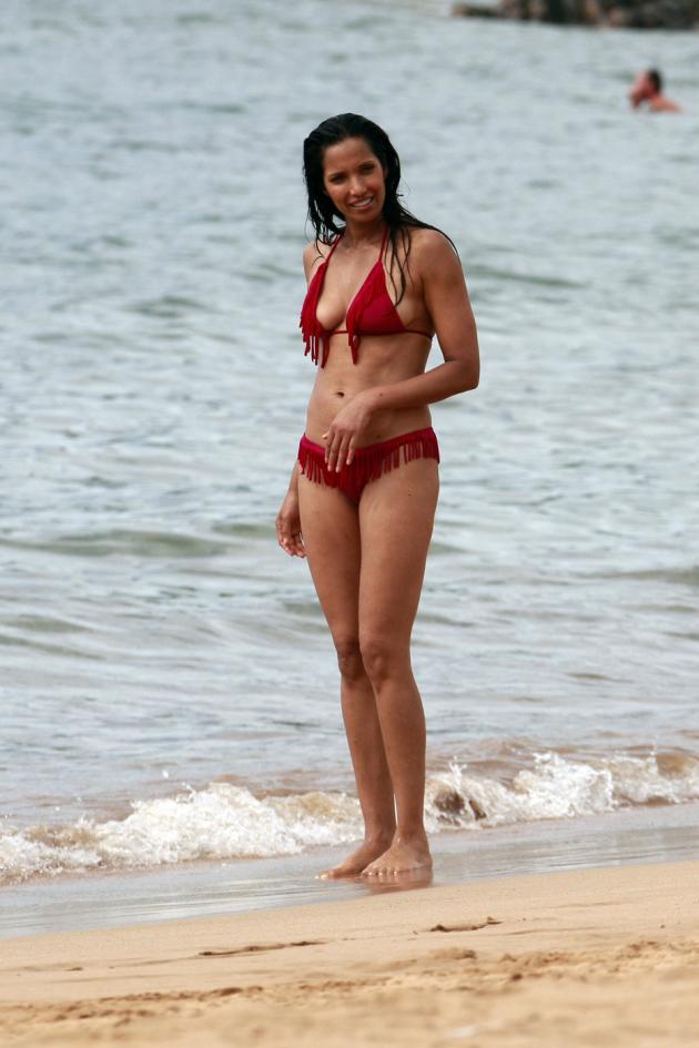 padma_lakshmi_bikini_red_h_7.jpg