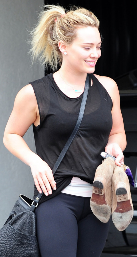 gallery_main_Hilary_Duff_Tit_Nipply_01.jpg