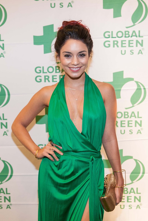 gallery_main_Vanessa_Hudgens_Green_Gown_07.jpg