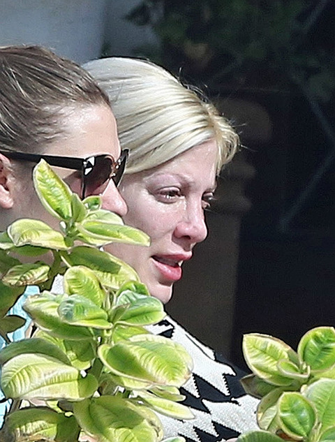 gallery_main_tori_spelling_crying_04.jpg