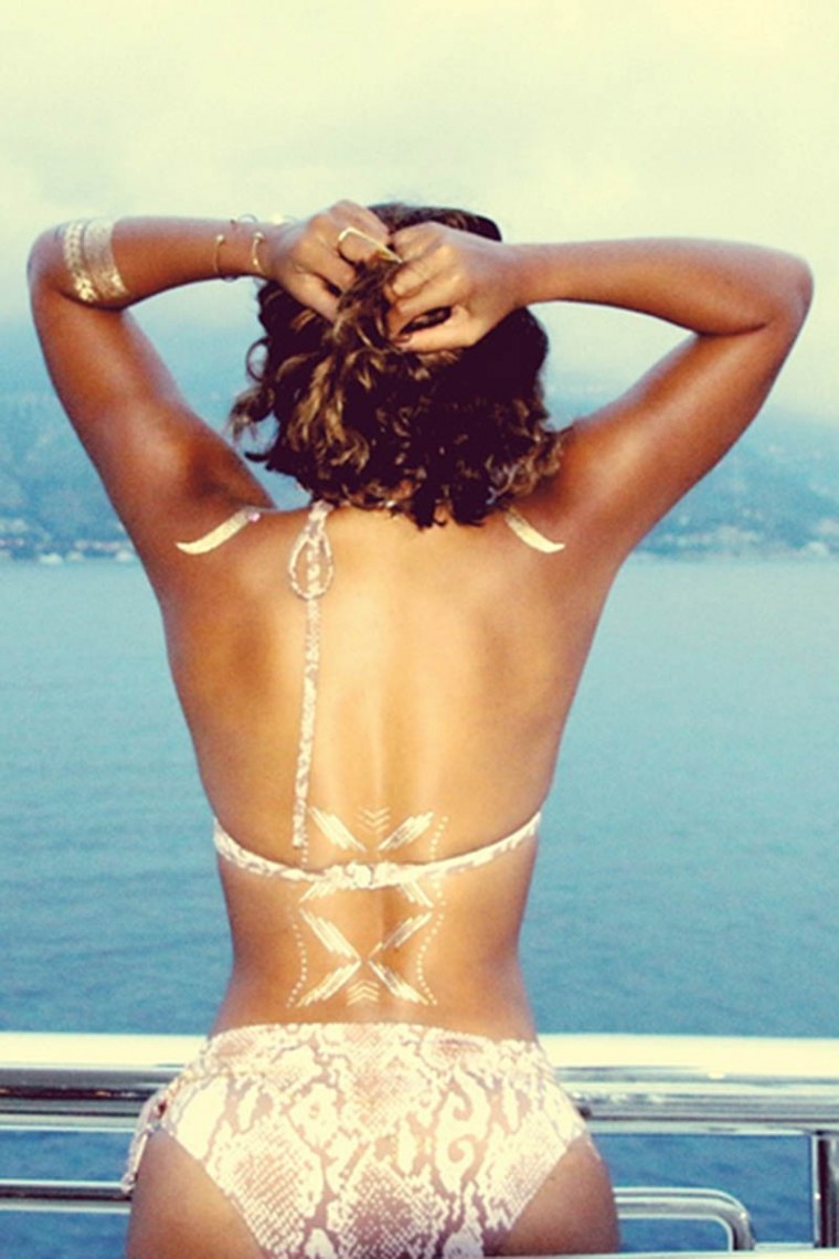 Beyonce_Bikini_06_760x1140.jpg