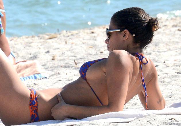 elisabetta_canalis_bikini_over_5.jpg