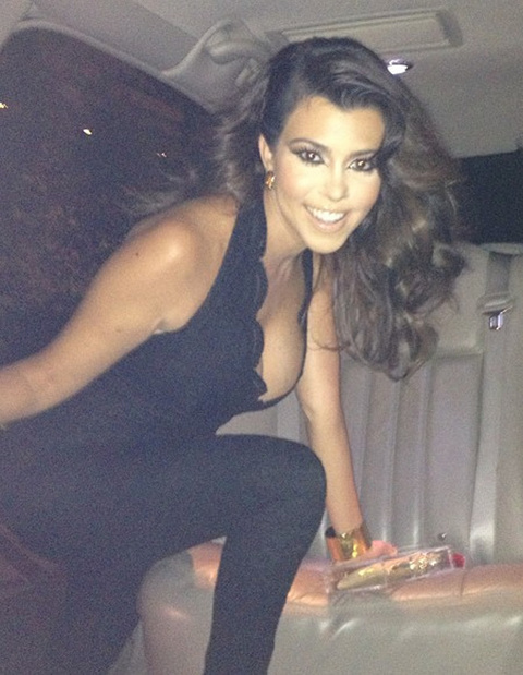 gallery_main_kourtney_kardashian_vegas_tits_01.jpg