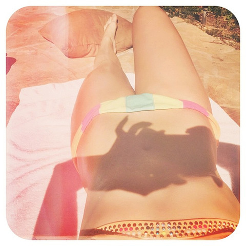 gallery_main_Demi_Lovato_Skinny_Bikini_01.jpg