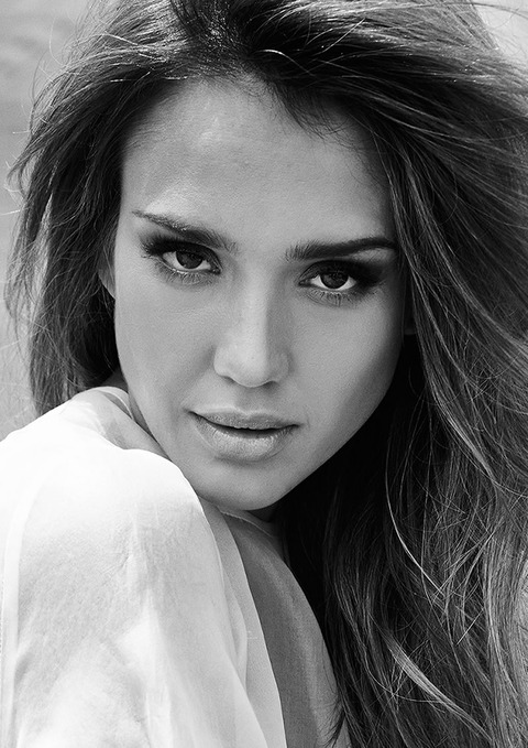 gallery_main_Jessica_Alba_Cosmopolitan_Turkey_02.jpg