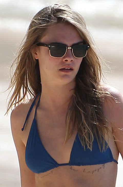 gallery_main_cara_delevingne_blue_bikini_02.jpg