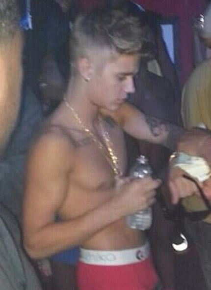 gallery_main_justin_bieber_titty_bar_03.jpg