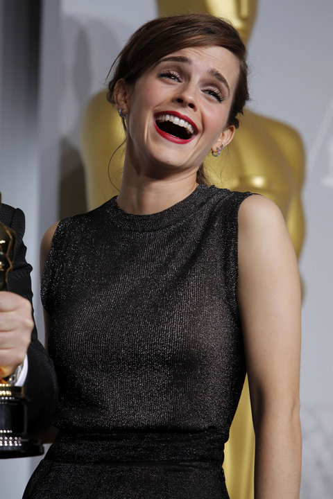 gallery_main_hottest_oscars_red_carpet_005emma.jpg