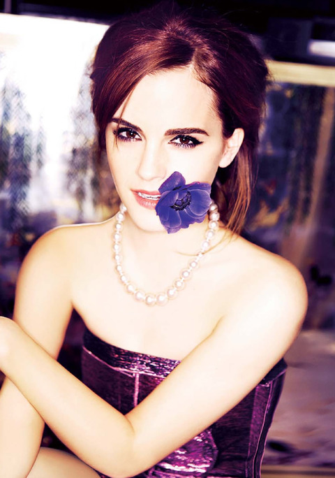 gallery_main_Emma_Watson_Sunday_Style_04.jpg