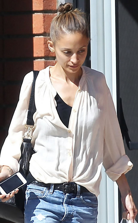 gallery_main_nicole_richie_skinny_again_03.jpg