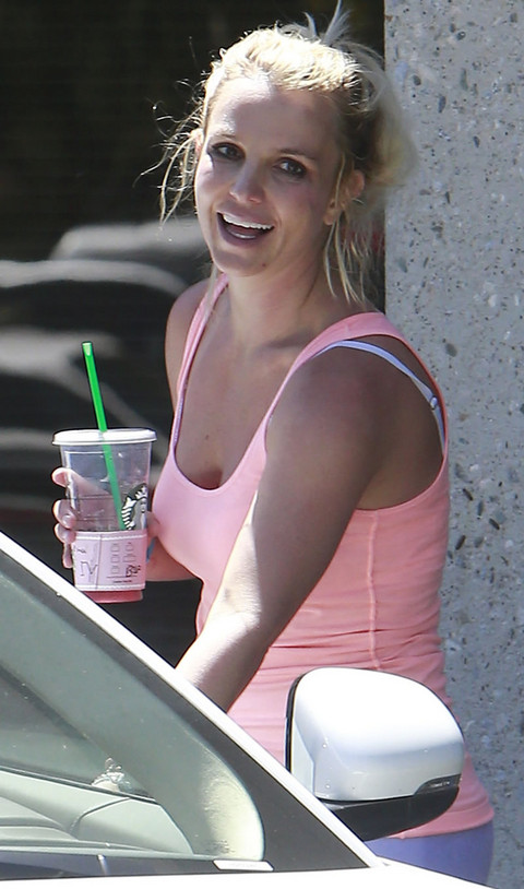 gallery_main_britney_spears_vegas_pay_01.jpg