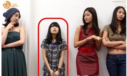 Park Bo Young Looks Tiny Next To Other Models Daily K Pop News Latest K Pop News